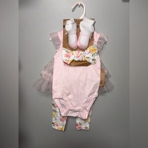 Chick pea pink white floral 4 piece set NWT tulle socks outfit 3-6 m girls